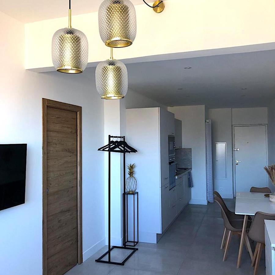 Superb Apartment With Sea View, 200M From Beach San-Martino-di-Lota Exterior photo