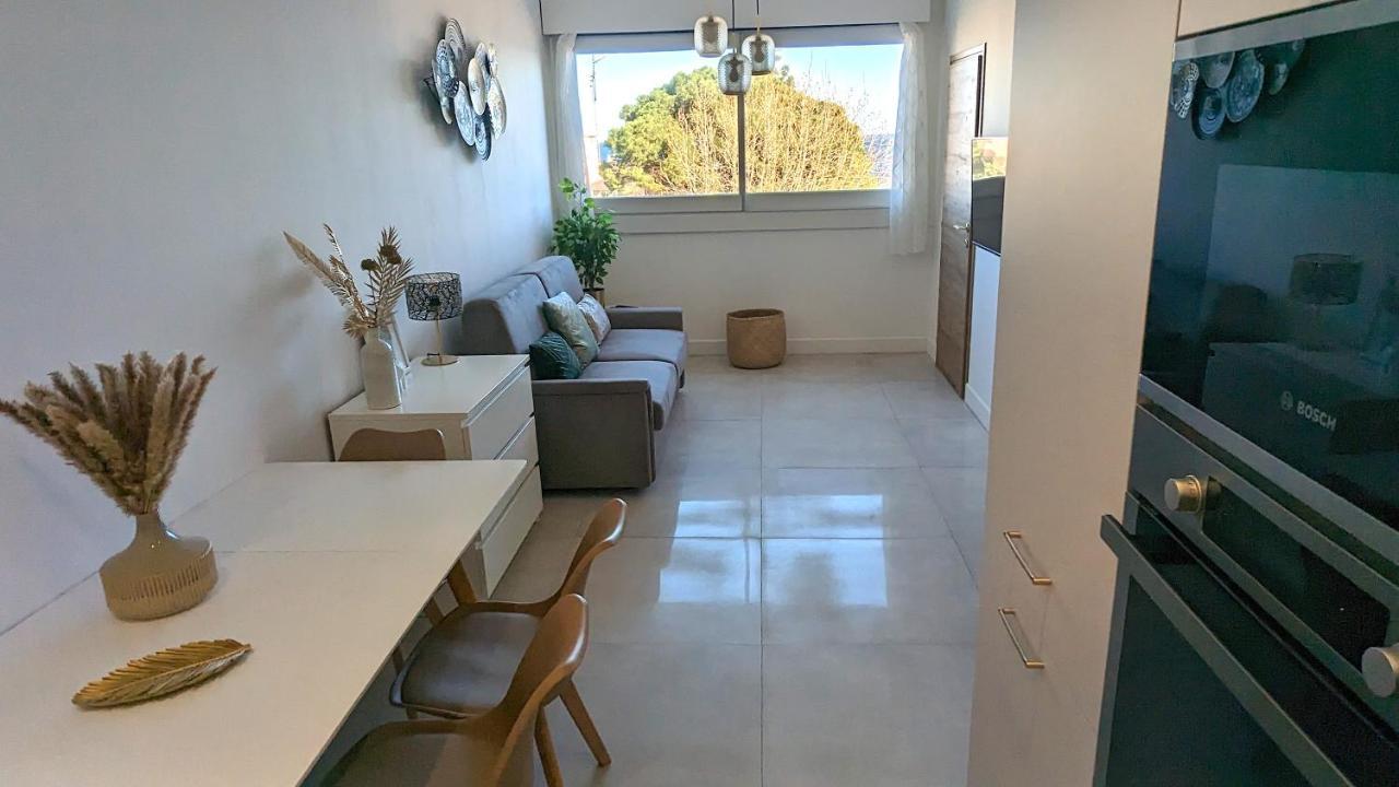 Superb Apartment With Sea View, 200M From Beach San-Martino-di-Lota Exterior photo